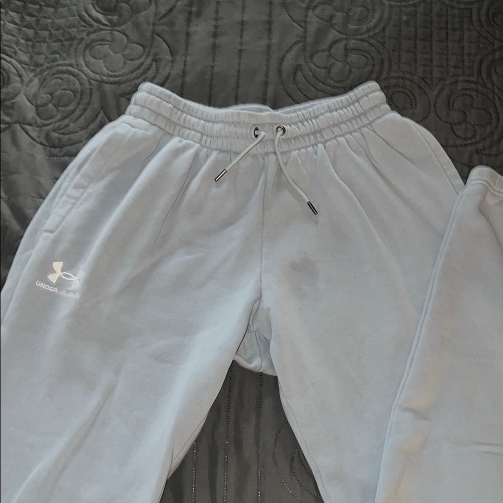 Under Armour Gray Sweatpants Comfortable Joggers